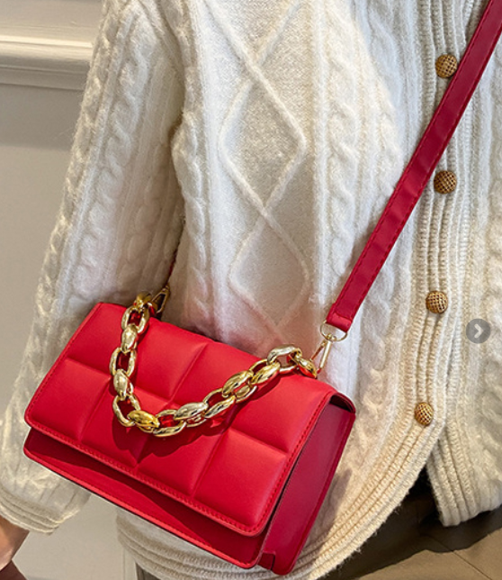Casual Chain Hasp Shoulder Bag